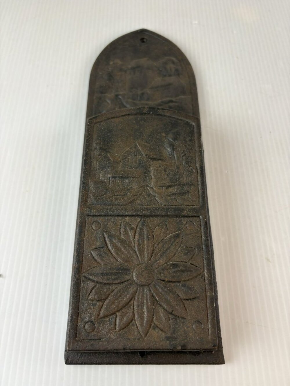 Antique Cast Iron Wall Mount Match Holder Primitive Americana Cabin Flower